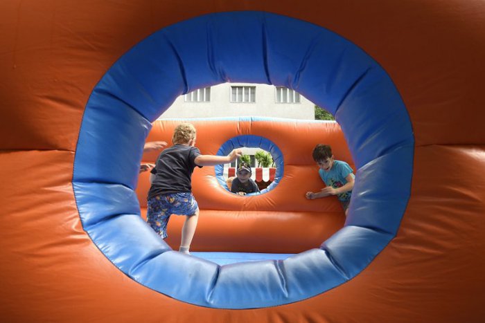 Ilustračný obrázok k článku Tipy na víkend: Oslávte s najmenšími ich sviatok, dospelých čaká deň s motorkami