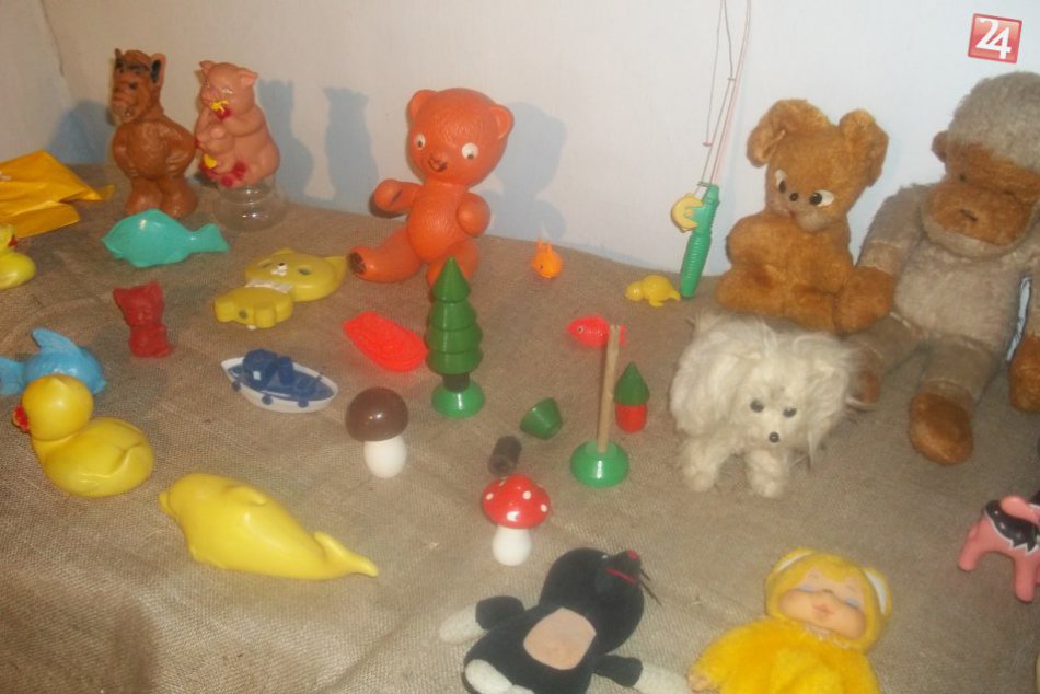 Ilustračný obrázok k článku V historickom dome majú retro: Výstava hračiek s obdivnými výkrikmi, FOTO