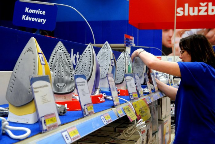 Ilustračný obrázok k článku RANNÁ ŠTVORKA: Patent elektrickej žehličky je starý 136 rokov, meniny má Norbert