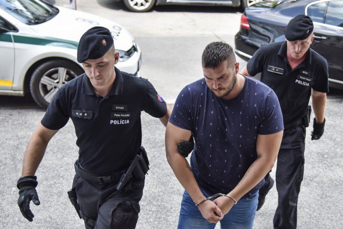 Ilustračný obrázok k článku Juraj H., obvinený zo zabitia Filipínca Henryho Acordu, ostane vo väzbe