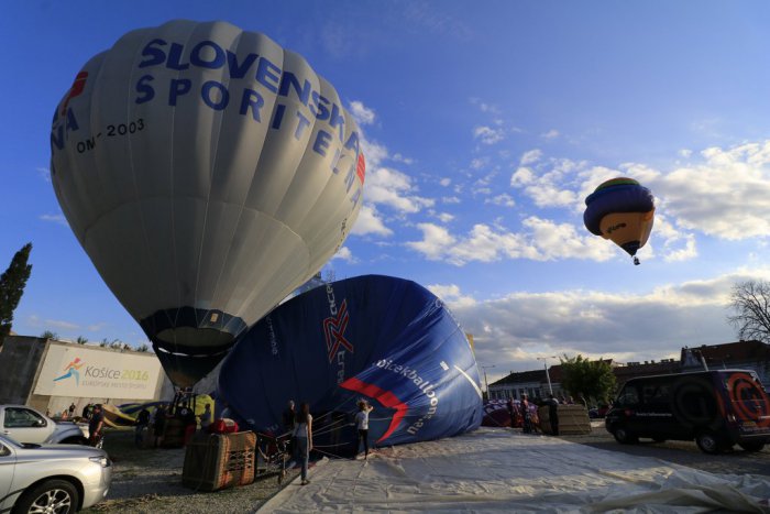 Ilustračný obrázok k článku Tipy na víkend: V parku si zamaškrtíme a tí odvážni poletia balónom