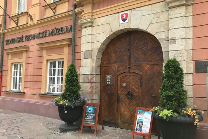 Ilustračný obrázok k článku Výstava o opálových baniach v STM podporí cestovný ruch