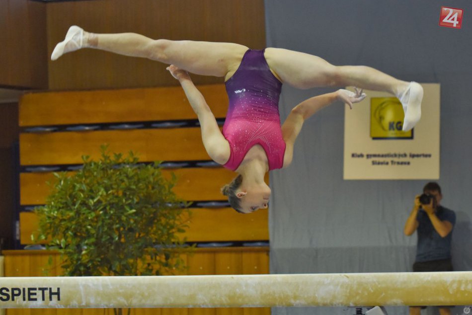 Ilustračný obrázok k článku FOTO: V Trnave prebiehali zápolenia v športovej gymnastike, Mokošová s 3 titulmi