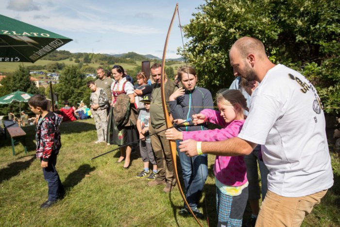 Ilustračný obrázok k článku Poľovnícke dni v detskej verzii: V Svätom Antone sa stretnú stovky školákov