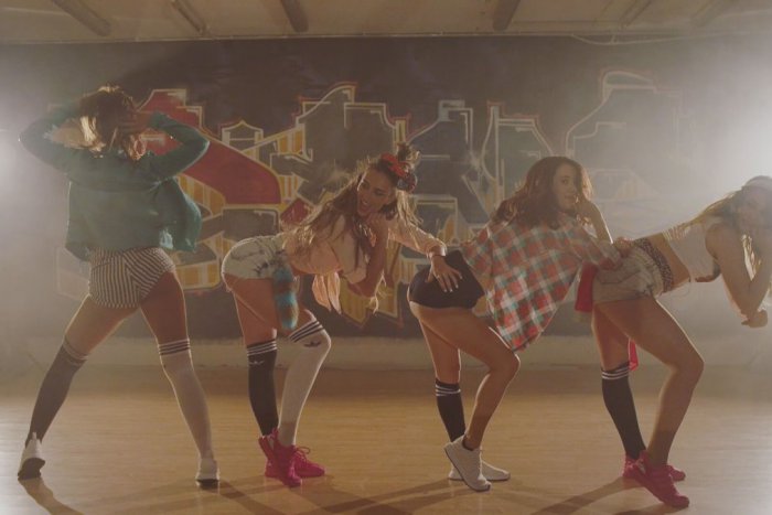 Ilustračný obrázok k článku Letná novinka nitrianskej kapely: Rozhýbu vás sexy tanečnice, VIDEO