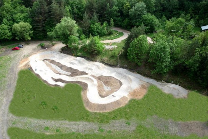 Ilustračný obrázok k článku Cyklisti majú dôvod na radosť. V Bystrici čoskoro otvoria nový pumptrack
