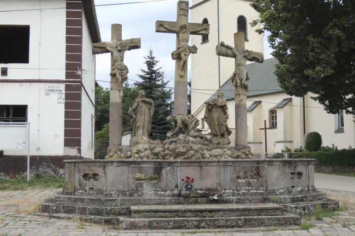 Ilustračný obrázok k článku Pýcha dedinky pri Žiari: Stáročnú pamiatku čakajú zmeny