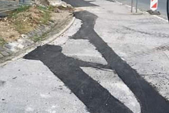 Ilustračný obrázok k článku Chodníky pri Steel aréne sú „zaplátané“ len dočasne, kvôli bezpečnosti ľudí