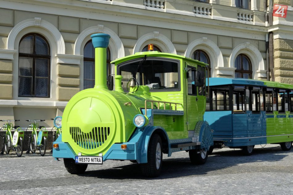 Ilustračný obrázok k článku Nitriansky expres dostal svieže farby: Jazdiť bude do konca októbra, FOTO