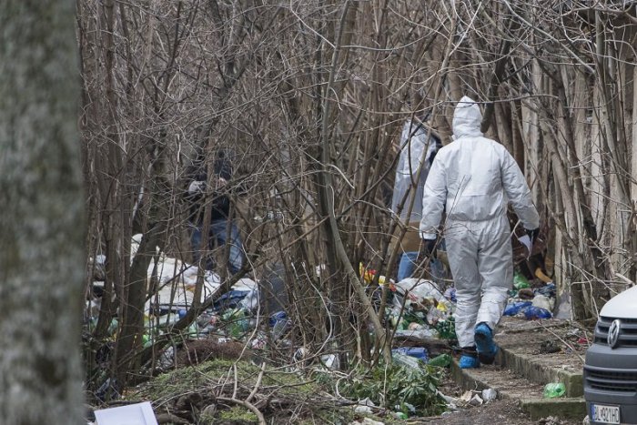 Ilustračný obrázok k článku Z brutálnej vraždy mladíka prokurátor obžaloval dvoch miestnych mužov