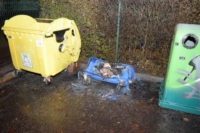 Ilustračný obrázok k článku Anton (32) z Trnavy mal podpaľovať kontajnery: Údajne kvôli nezhodám so smetiarmi