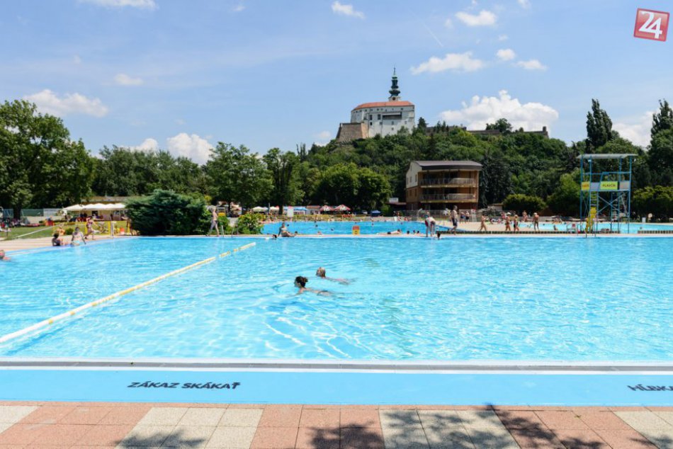 Ilustračný obrázok k článku Vstupné na nitrianske športoviská by sa malo zvyšovať: Dotkne sa to aj kúpaliska