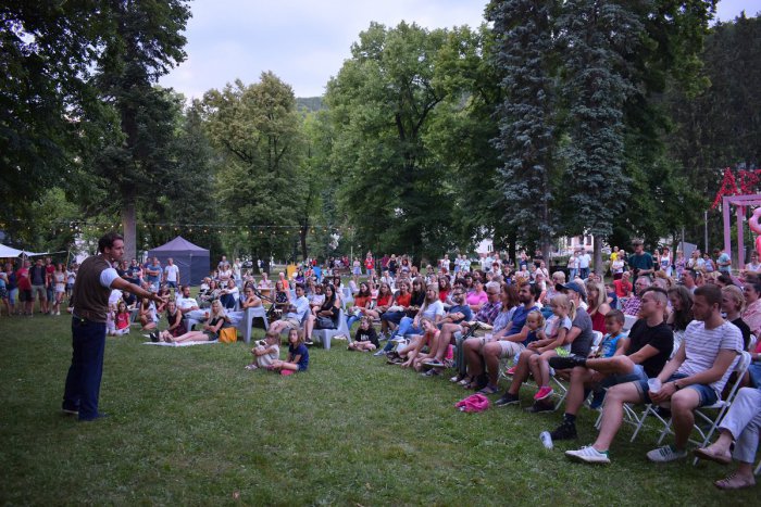 Ilustračný obrázok k článku Letný víkend klope na dvere: Tipy pre Trenčanov, kam si vyraziť