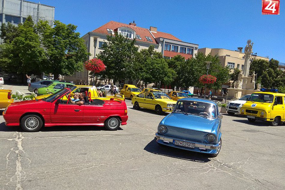 Ilustračný obrázok k článku FOTO+VIDEO: Centrum Zámkov zaplavili nablýskané stroje, dôvodom bol 3. Škoda zraz