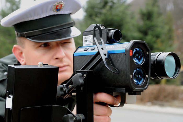 Ilustračný obrázok k článku Dopravný servis šitý pre Mikuláš a okolie: Polícia striehne na týchto autách