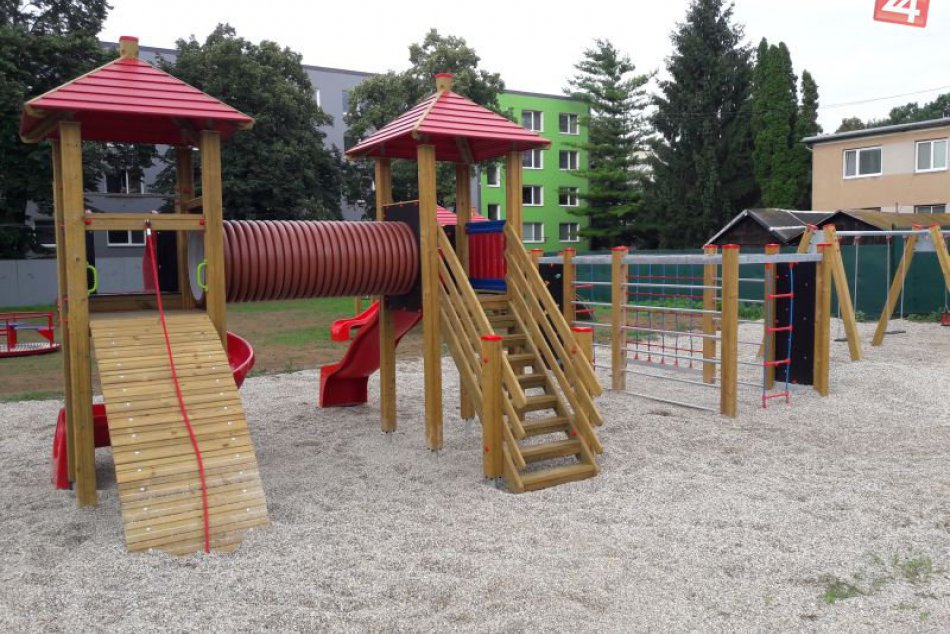 Ilustračný obrázok k článku FOTO: Nové detské ihrisko na Mojmírke, otvorené bude už tento týždeň