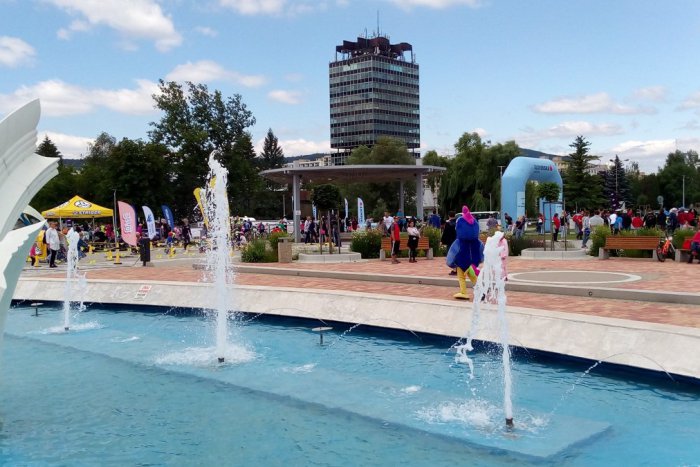 Ilustračný obrázok k článku Kultúrne leto v Považskej Bystrici: Kompletný ZOZNAM podujatí do konca prázdnin