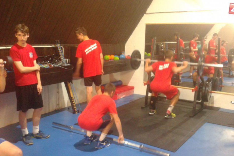 Ilustračný obrázok k článku Športovú halu v Považskej vynovili: Pribudla v nej telocvičňa, FOTO