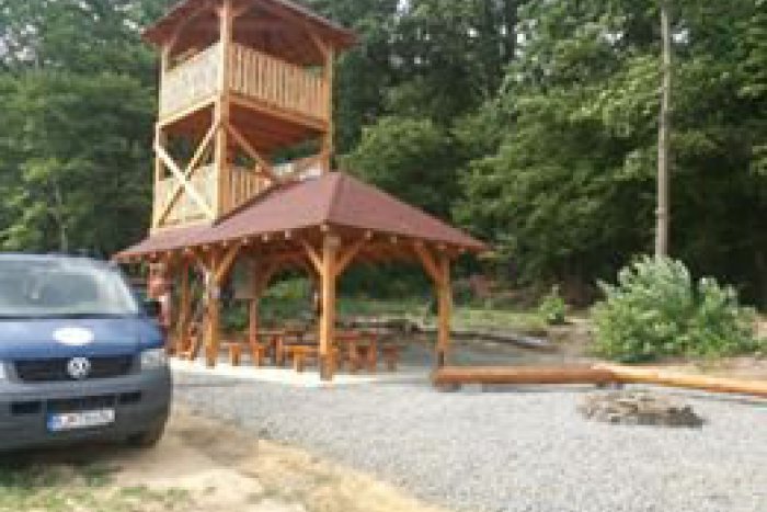 Ilustračný obrázok k článku Turistickej rozhľadni na Kamennej Hore pribudli ďalšie prvky