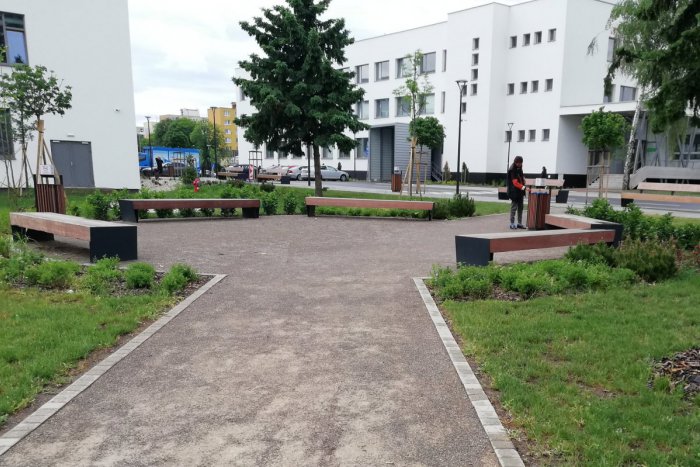 Ilustračný obrázok k článku Koronavírus: Nemocnica sa pripravuje na masívnejší nárast pacientov, stopla plánované operácie