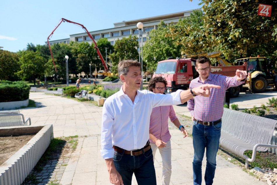 Ilustračný obrázok k článku FOTO: Revitalizácia Námestia slobody je v plnom prúde