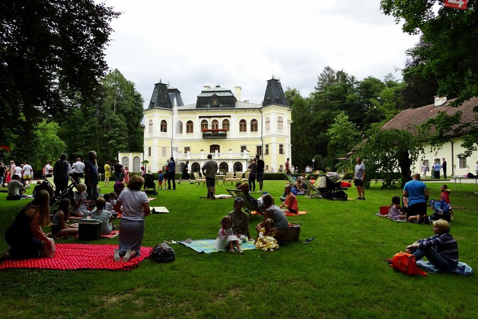 Ilustračný obrázok k článku Park pri betliarskom kaštieli ožije piknikom:Výzva pre šikovné gazdinky