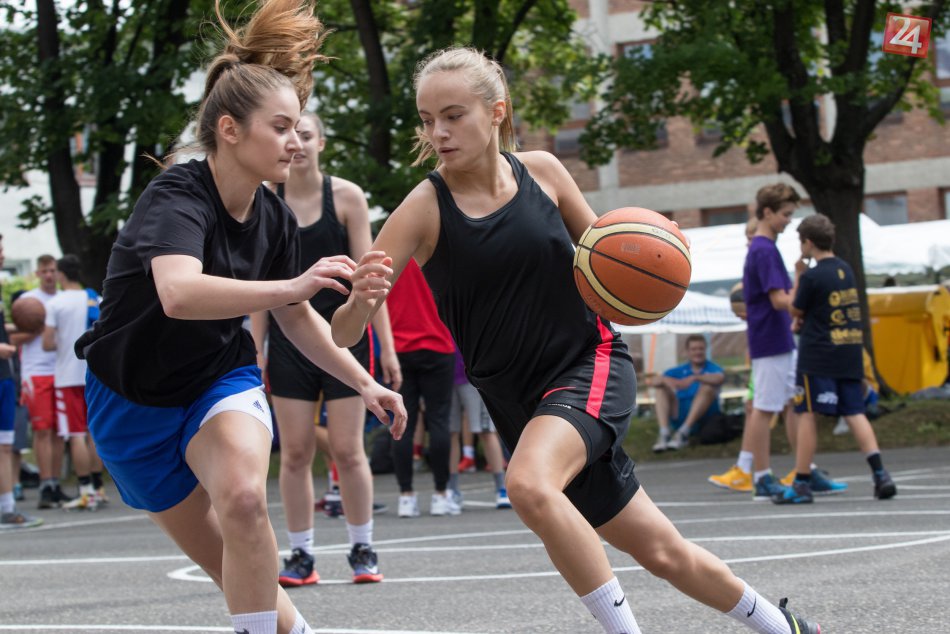 Ilustračný obrázok k článku Streetball prilákal hráčov z celého Slovenska: O medaily bojovalo 45 tímov
