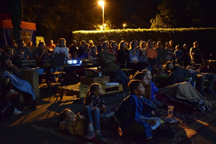 Ilustračný obrázok k článku Susedia z Chrenovej dali hlavy dokopy: Založili neformálnu skupinu Tormošani, ROZHOVOR