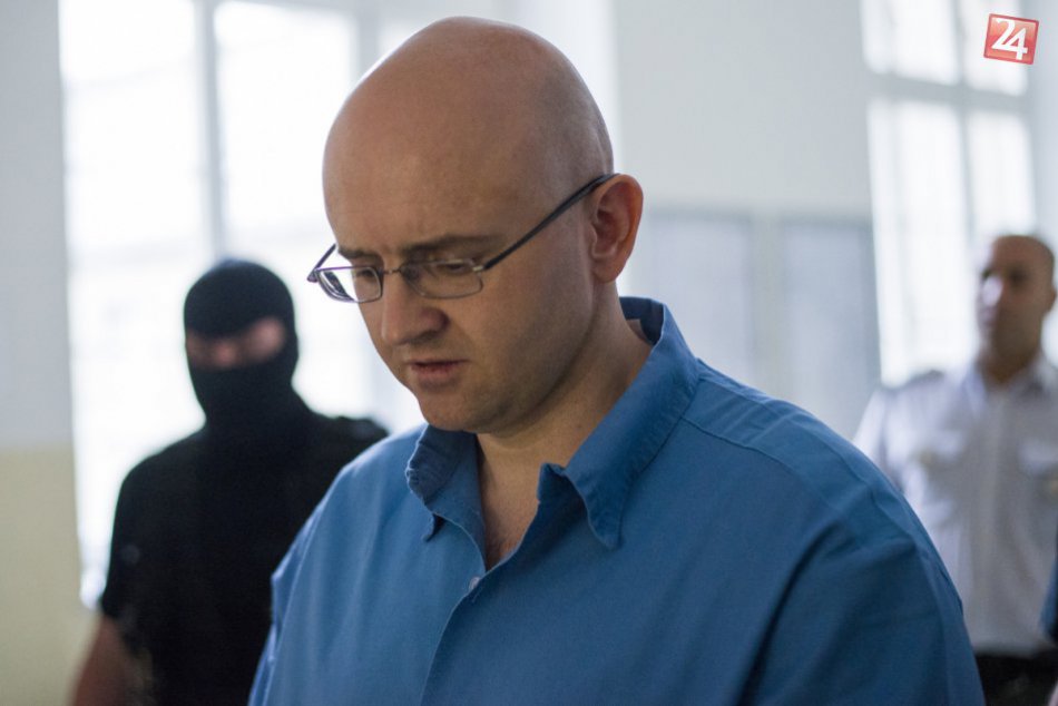 Ilustračný obrázok k článku Považskobystrického bossa Mira M. čaká samostatný súd: Traja kumpáni sa priznali