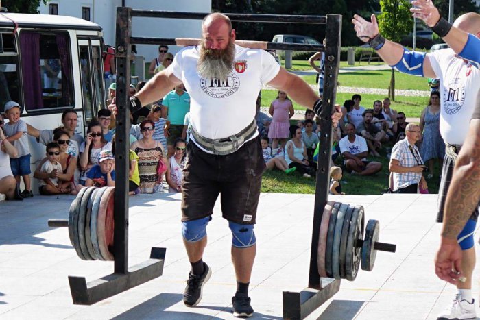 Ilustračný obrázok k článku František Piros a Tomáš Bernáth sú STRONGMANI 2018: V Šali padol rekord! FOTO