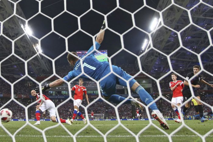 Ilustračný obrázok k článku Narušili priebeh finálového zápasu: Členky Pussy Riot odsúdili na 15 dní väzenia