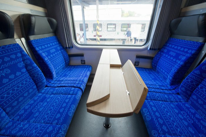 Ilustračný obrázok k článku Čičmianske vzory na ďalšom mieste: Po novom zdobia vlaky, FOTO a VIDEO