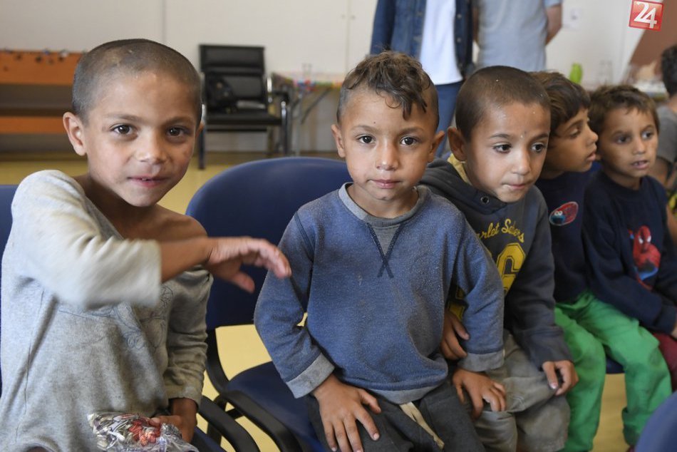 Ilustračný obrázok k článku Rómske deti na Luníku IX odohrali predstavenie s americkými hercami