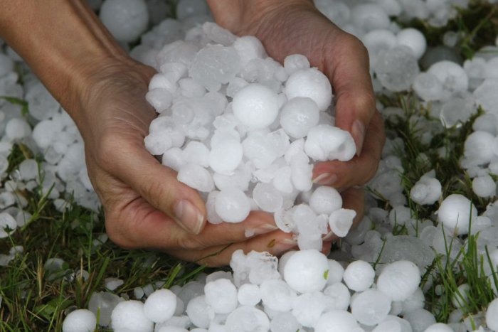 Ilustračný obrázok k článku KURIOZITA DŇA: V Bosne padali krúpy väčšie ako tenisové loptičky