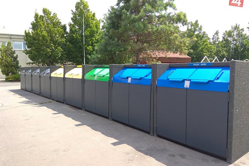 Ilustračný obrázok k článku Večná téma: Kontroverzné kryty na kontajnery. Šetrenie sa dotkne aj ich