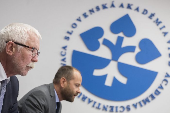 Ilustračný obrázok k článku Dodala Slovenská akadémia vied všetky dokumenty? Podľa ministerky Lubyovej sa tak nestalo