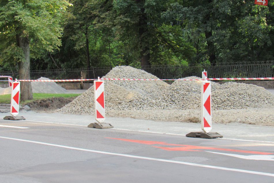 Ilustračný obrázok k článku Obnovy a výstavby v Prešove? Práce prebiehajú v rôznych častiach mesta, FOTO+VIDEO