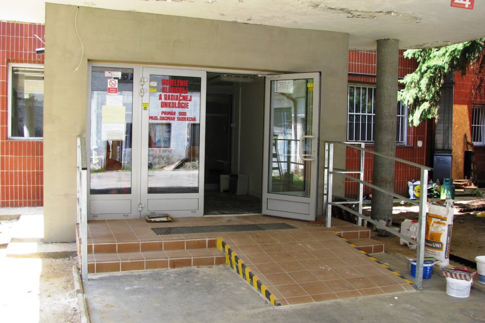 Ilustračný obrázok k článku Dobrá správa pre pacientov žilinskej onkológie: Pribudlo nové zariadenie, FOTO