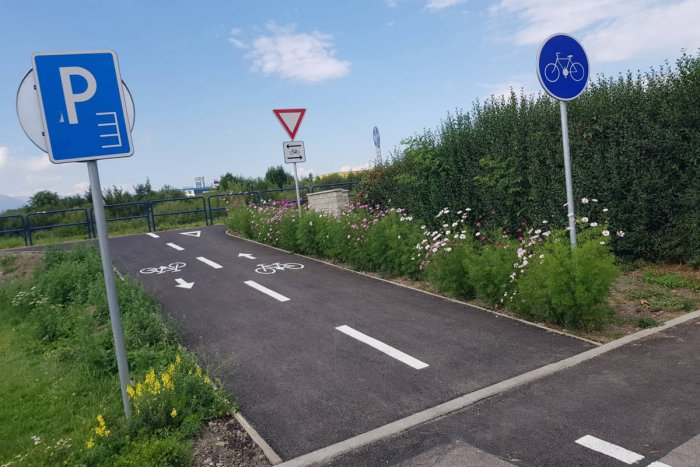 Ilustračný obrázok k článku Cyklochodník okolo centra Kežmarku či ihrisko vo Vrbove: Prešovský kraj podporí viacero projektov aj v našom regióne