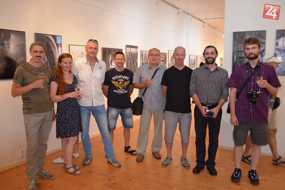 Ilustračný obrázok k článku Rožňavský Fotoklub PIX-XL vystavuje v galérii: FOTO z vernisáže