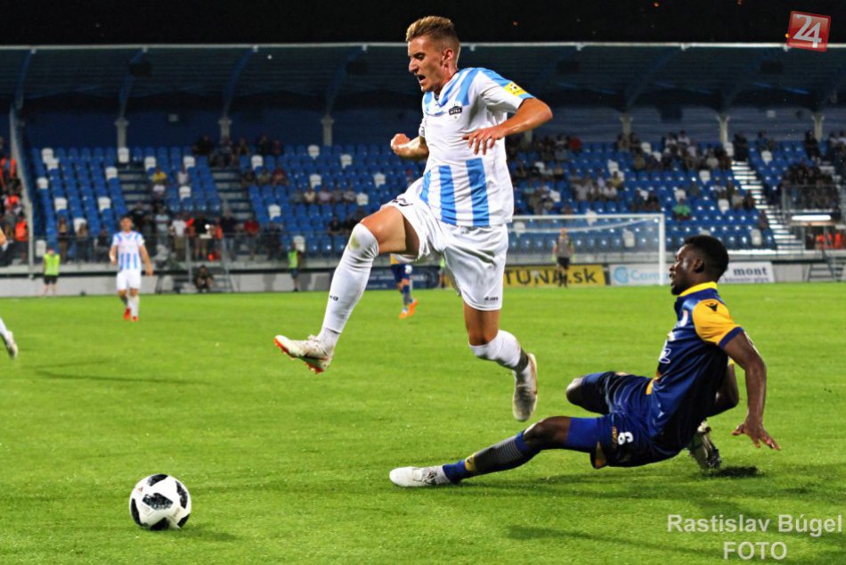 Ilustračný obrázok k článku Nový štadión pokrstený: Nitra prehrala gólom v nadstavenom čase s Dunajskou Stredou