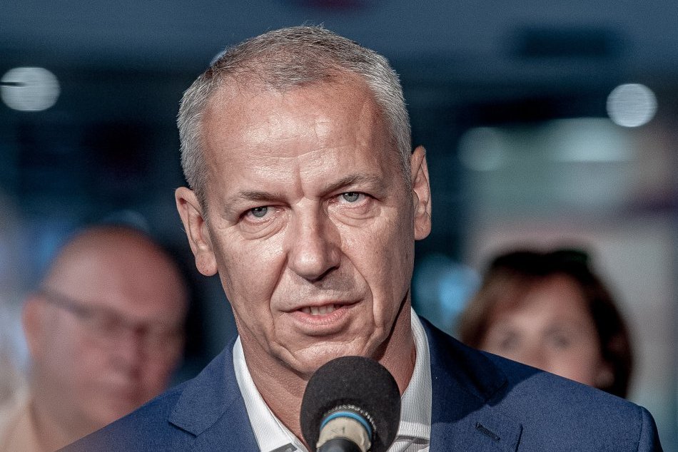 Ilustračný obrázok k článku Karanténa v internátoch? Primátor Nosko vyzýva na zavretie krčiem i reštaurácií