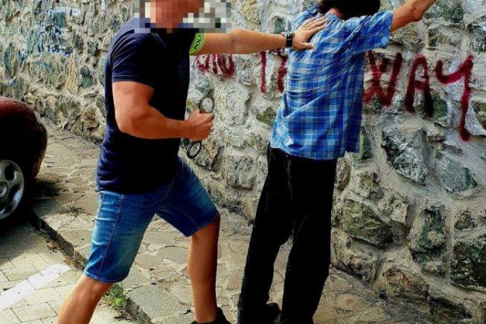 Ilustračný obrázok k článku Chytili košického „bombomaniaka,“ anonymne oznámil bombu na súde