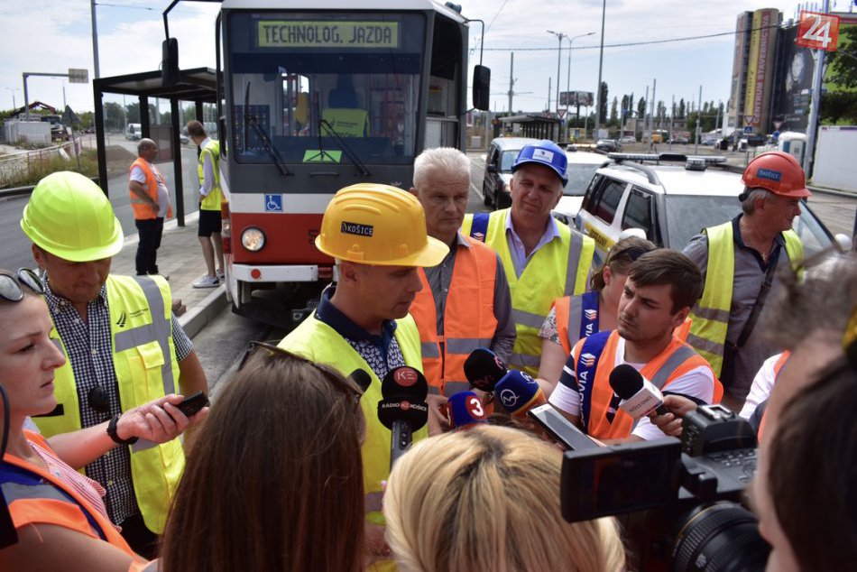 Ilustračný obrázok k článku VIDEO: Dobrá správa pre cestujúcich: Na ďalšom opravenom úseku jazdila električka