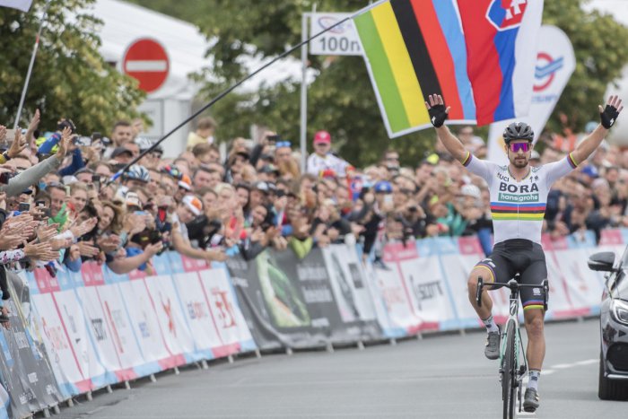 Ilustračný obrázok k článku Medzinárodné cyklopreteky prídu do Šale: So Saganovým Bora aj našim výberom