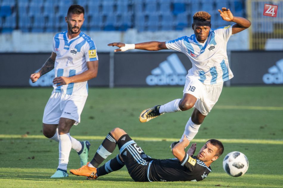 Ilustračný obrázok k článku Prvý bod Nitry v aktuálnom ročníku: Futbalisti s remízou proti Slovanu, FOTO