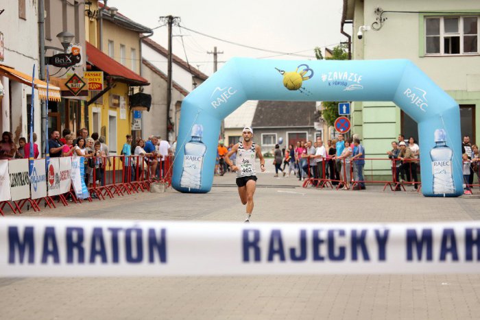 Ilustračný obrázok k článku Kto bodoval v Rajeckom maratóne? Poznáme výsledky, stovky FOTIEK