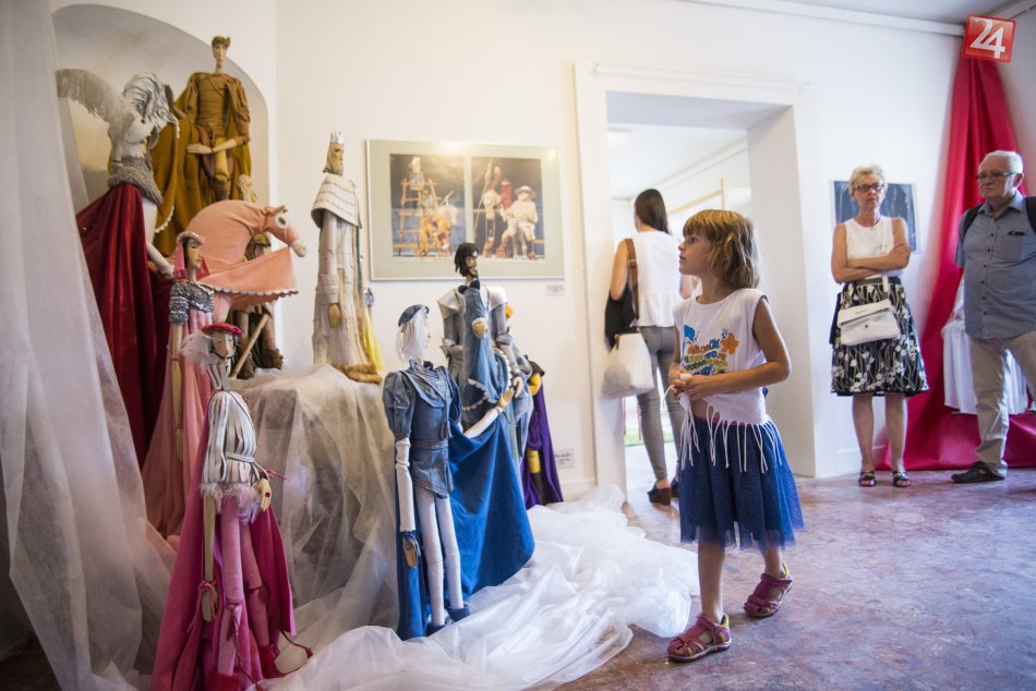 Ilustračný obrázok k článku VIDEO + FOTO: Na výstave bábok v Bibiane sa deti môžu s niektorými bábkami aj pohrať