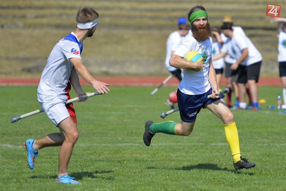 Ilustračný obrázok k článku V Bratislave sa predstavil metlobal, šport inšpirovaný hrou z Harryho Pottera