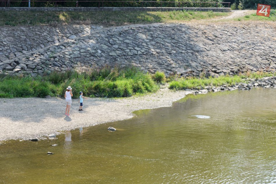 Ilustračný obrázok k článku VIDEO: Rieka Nitra má nedostatok vody, jej prítoky sú vyschnuté